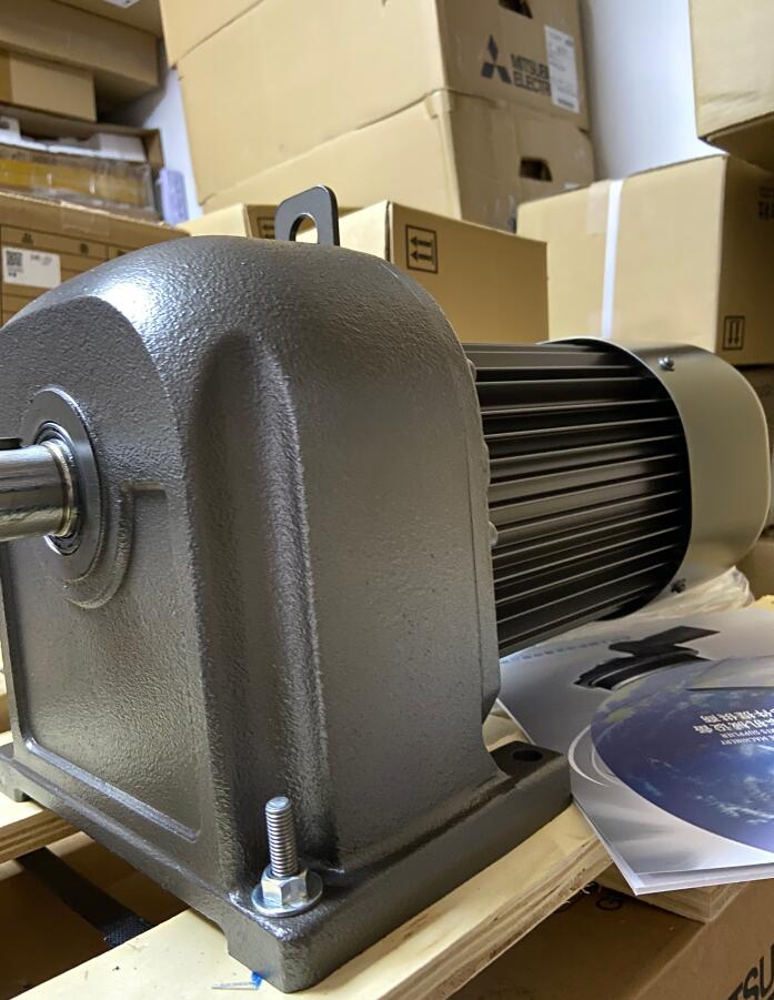 三菱减速机型号：GM-DPB 1.5KW 1：3 200V3.jpg