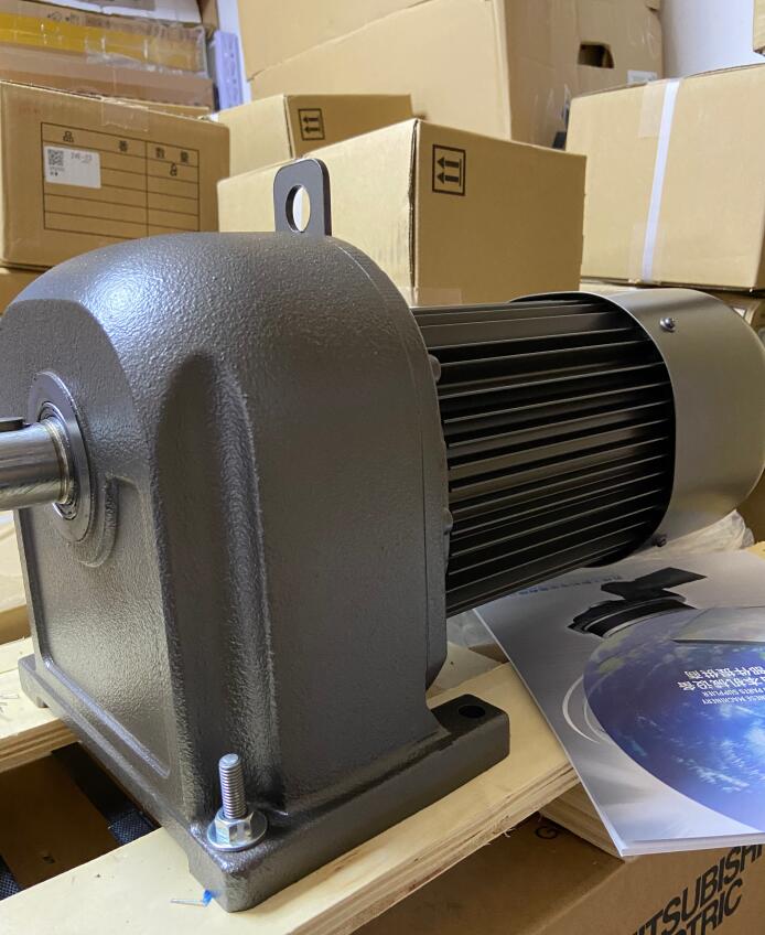 三菱减速机型号：GM-DPB 1.5KW 1：3 200V.jpg